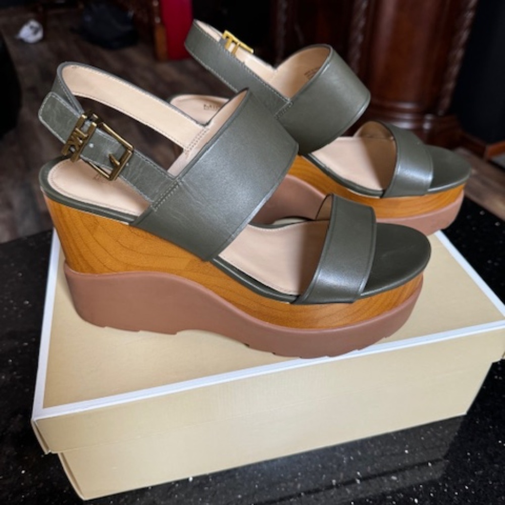 Michale Kors MK Wedge Sandal